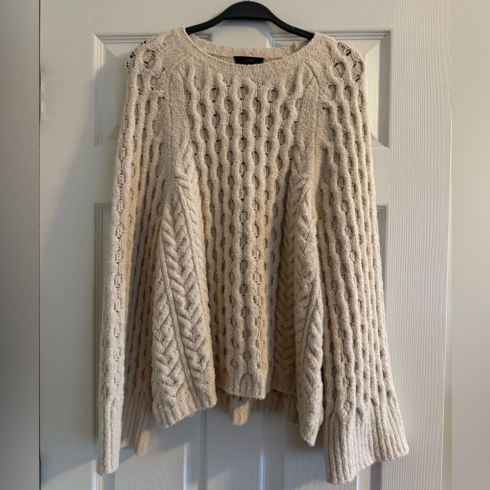SO SOFT! J Crew, cream bell-sleeve honeycomb sweater, women’s L